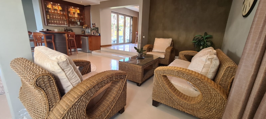 5 Bedroom Property for Sale in Gonubie Eastern Cape